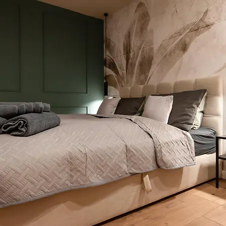 Appartement Asti Gold *